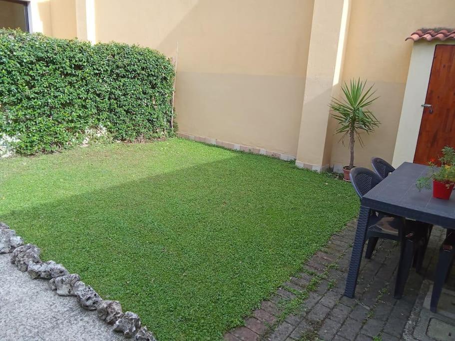 La Casa Di Davide Con Giardino E Garage Lägenhet Verona Exteriör bild