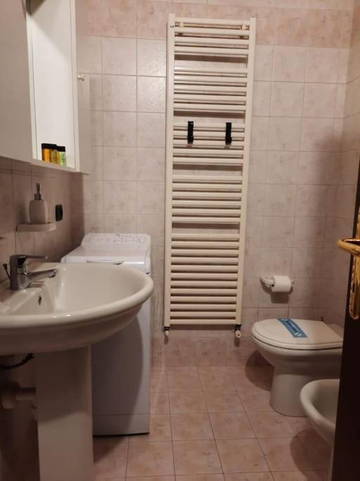 La Casa Di Davide Con Giardino E Garage Lägenhet Verona Exteriör bild