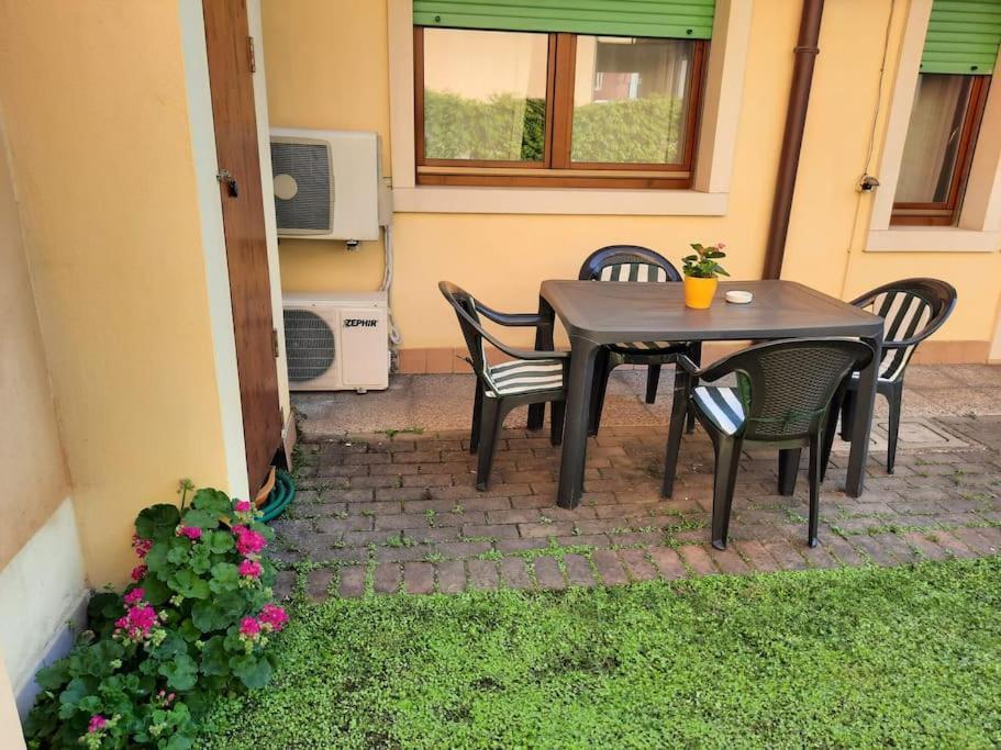 La Casa Di Davide Con Giardino E Garage Lägenhet Verona Exteriör bild