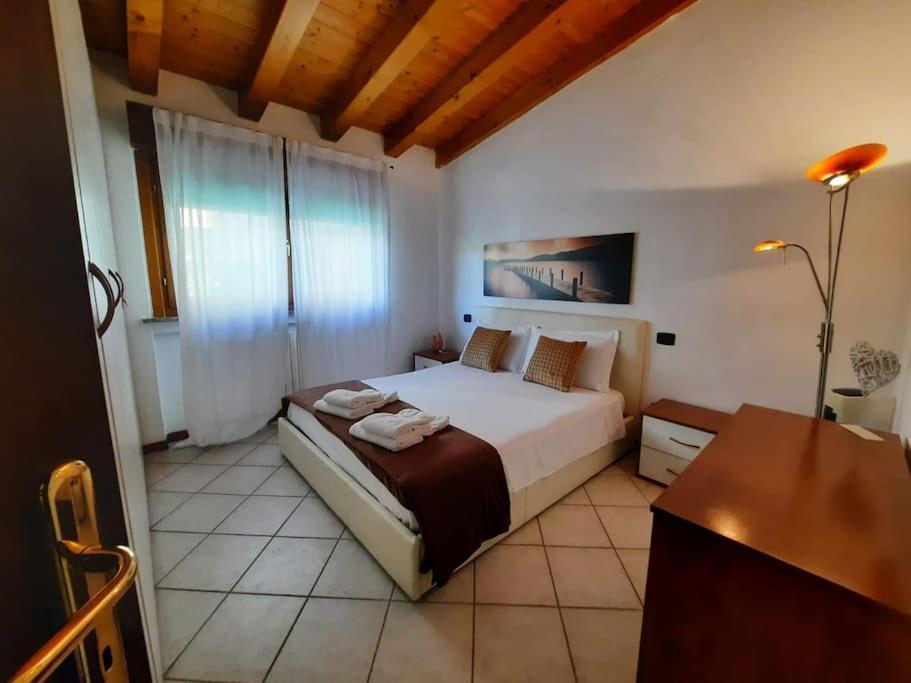 La Casa Di Davide Con Giardino E Garage Lägenhet Verona Exteriör bild