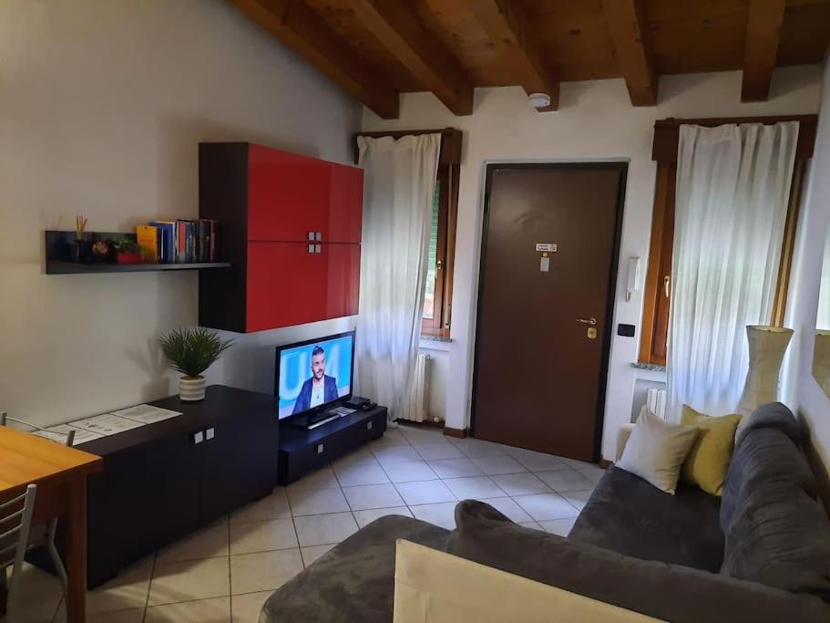La Casa Di Davide Con Giardino E Garage Lägenhet Verona Exteriör bild